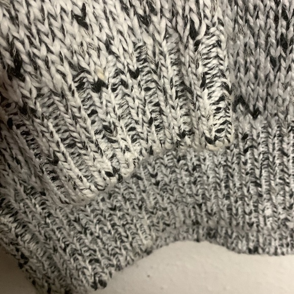 Women’s Forever 21 Sweater, Size Small - Picture 5 of 5
